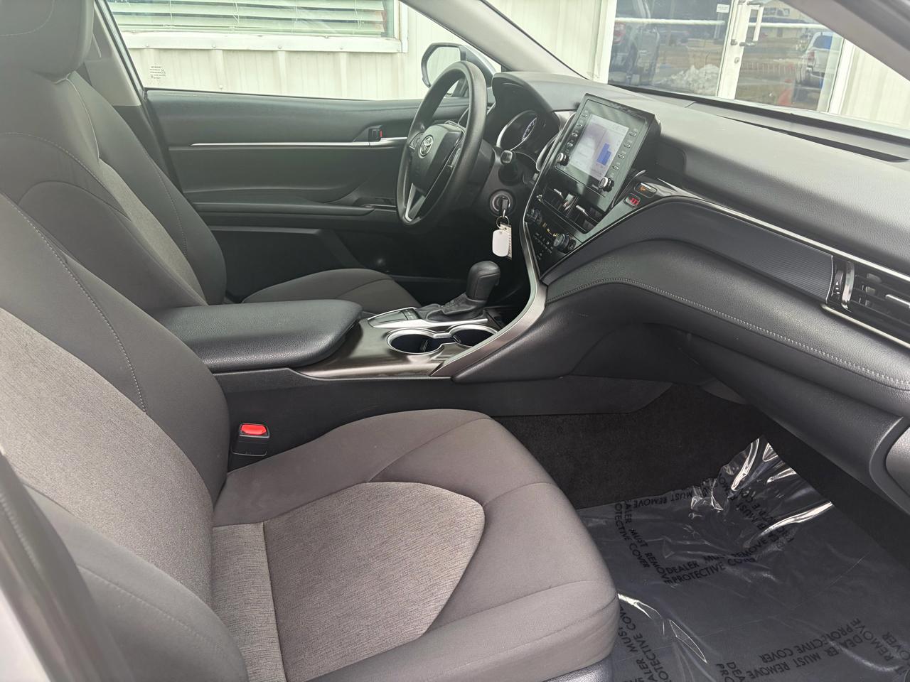 Toyota Camry LE Auto (Natl) 2024