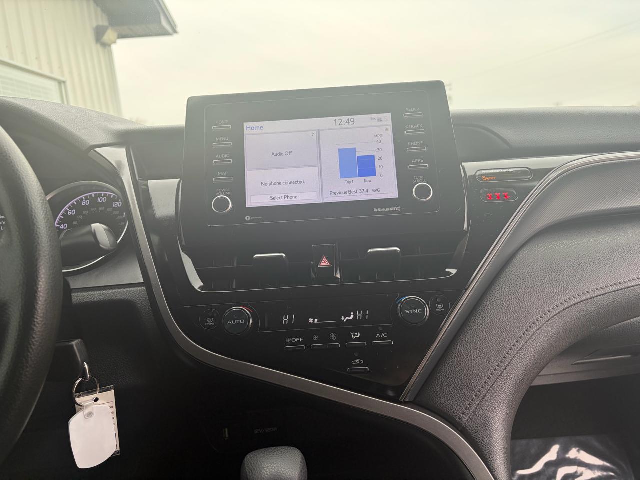 Toyota Camry LE Auto (Natl) 2024