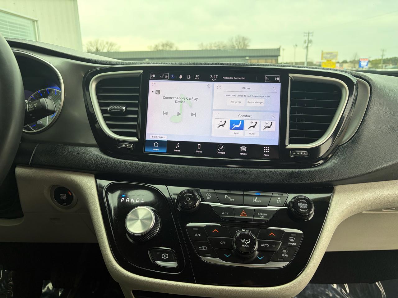 Chrysler Pacifica Touring L FWD 2023