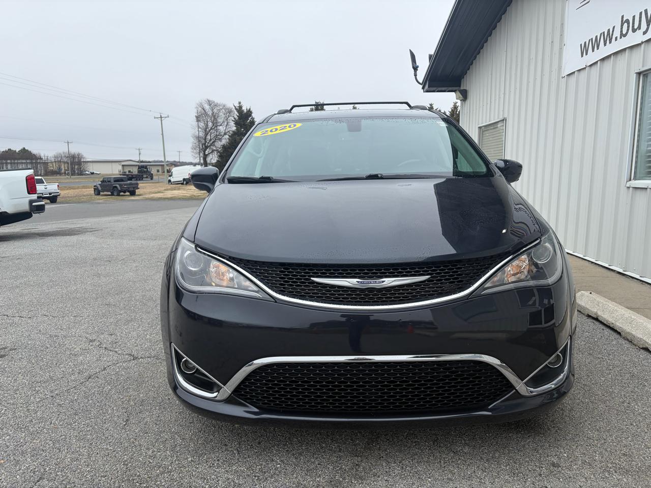 Chrysler Pacifica Touring L Plus FWD 2020