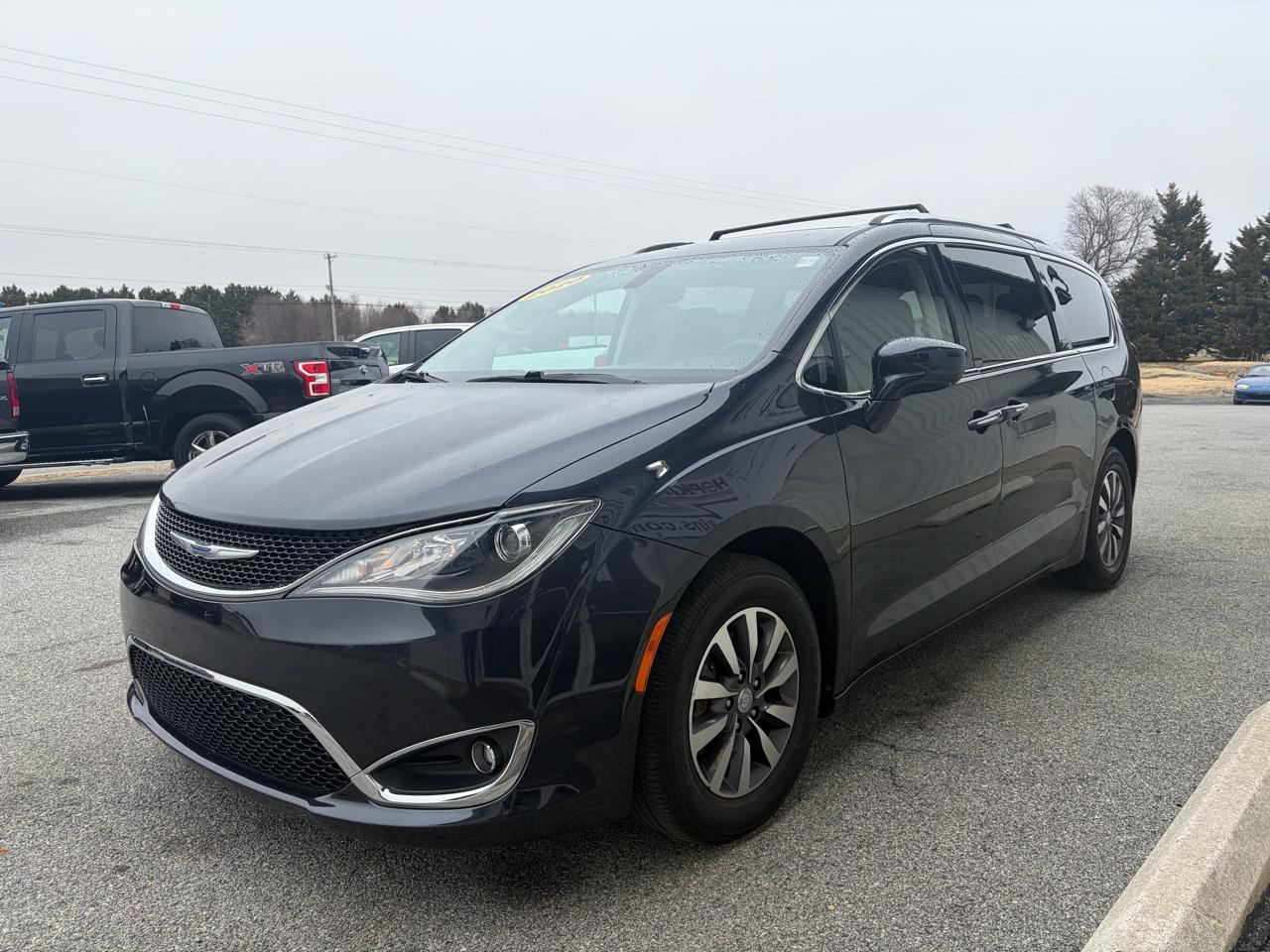 Chrysler Pacifica Touring L Plus FWD 2020