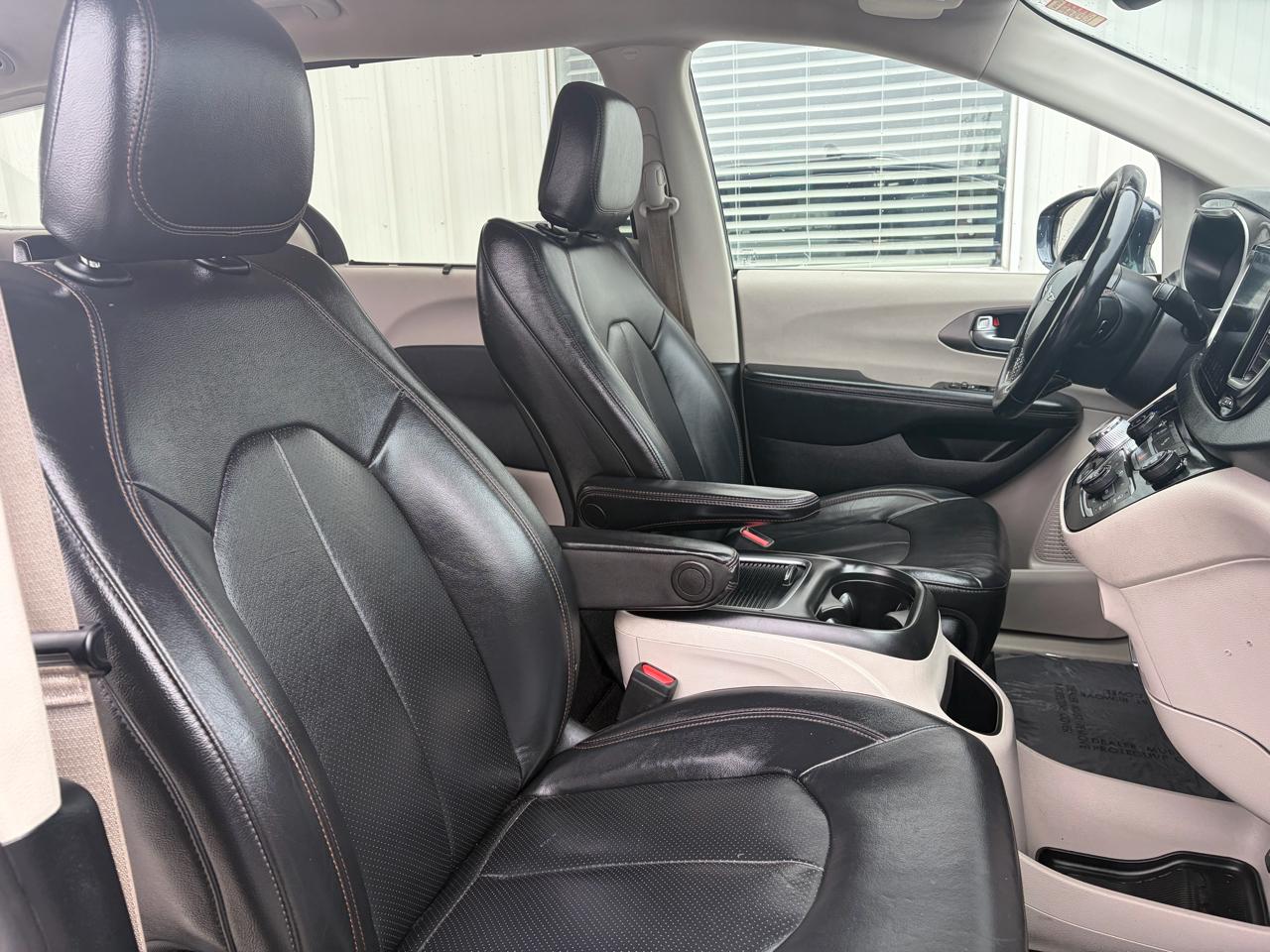 Chrysler Pacifica Touring L Plus FWD 2020