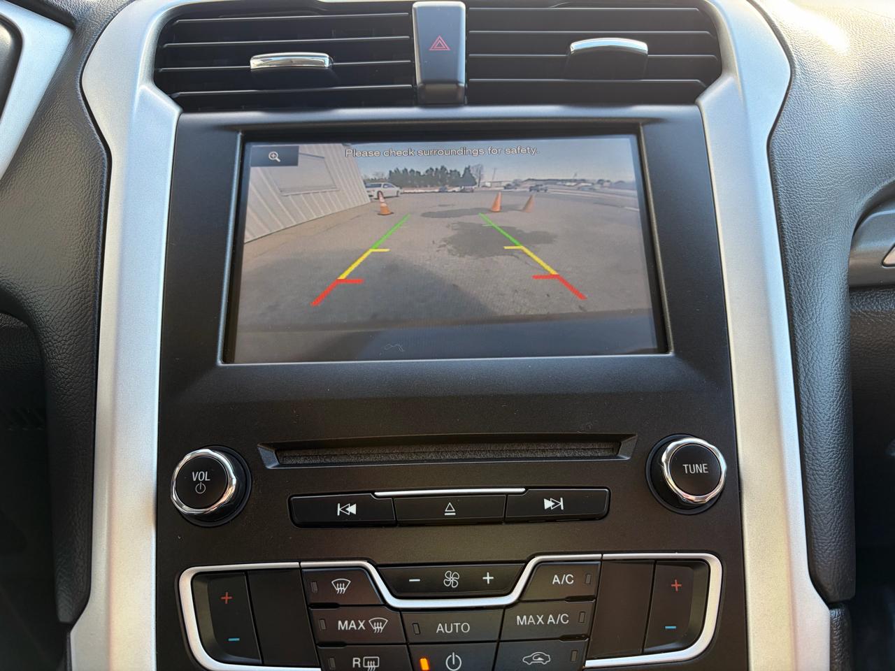 Ford Fusion 4dr Sdn SE FWD 2016