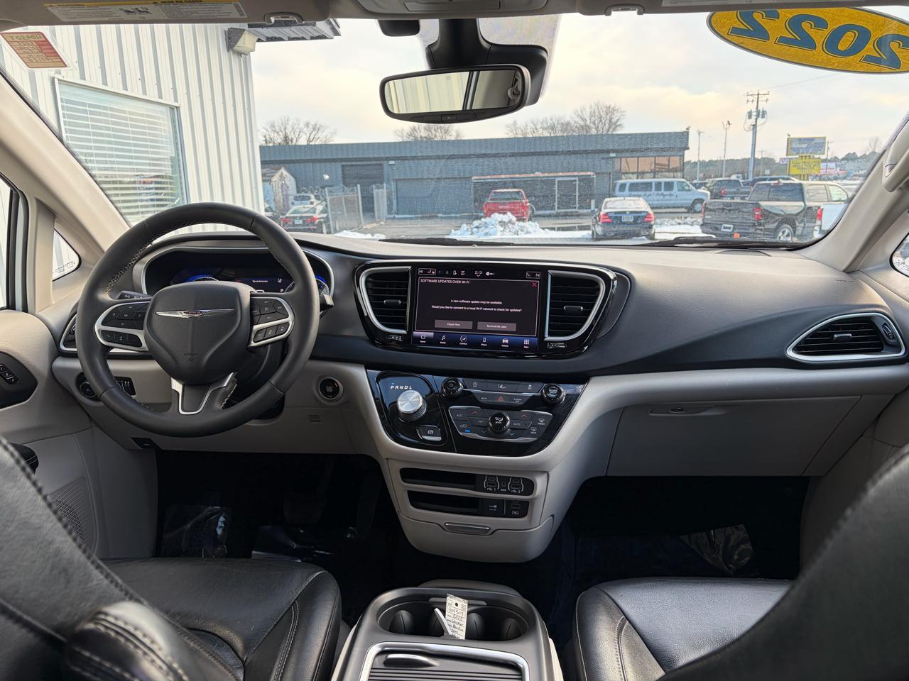 Chrysler Pacifica Touring L FWD 2022