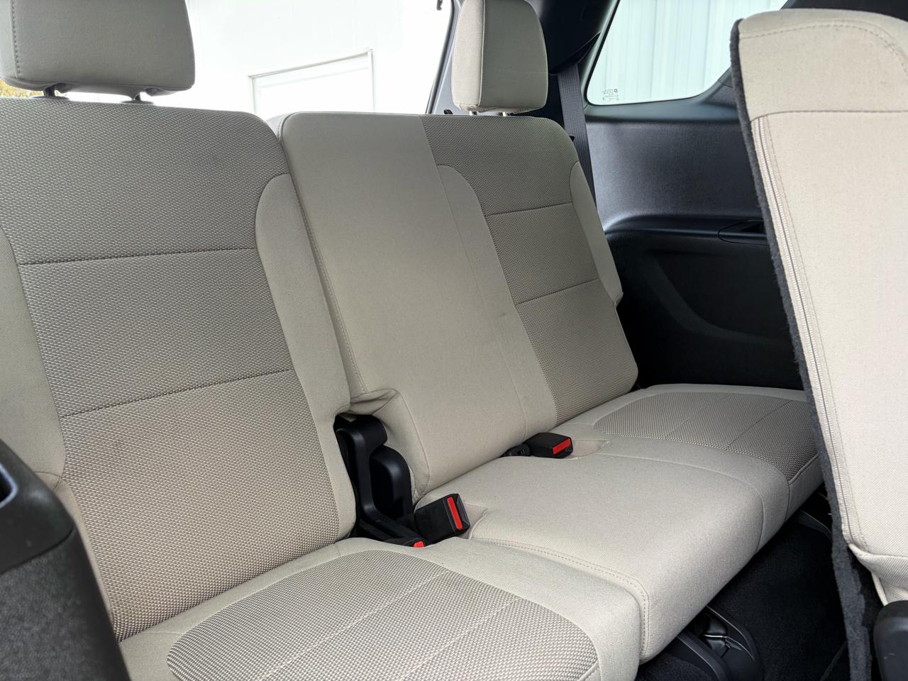 Chevrolet Traverse FWD 4dr LS w/1LS 2023