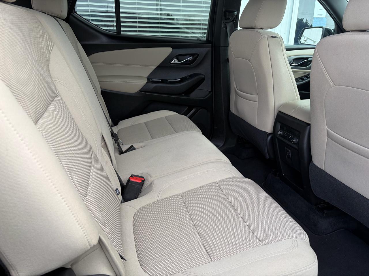 Chevrolet Traverse FWD 4dr LS w/1LS 2023