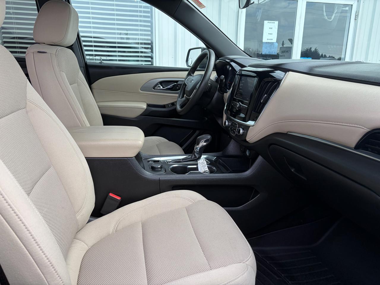 Chevrolet Traverse FWD 4dr LS w/1LS 2023