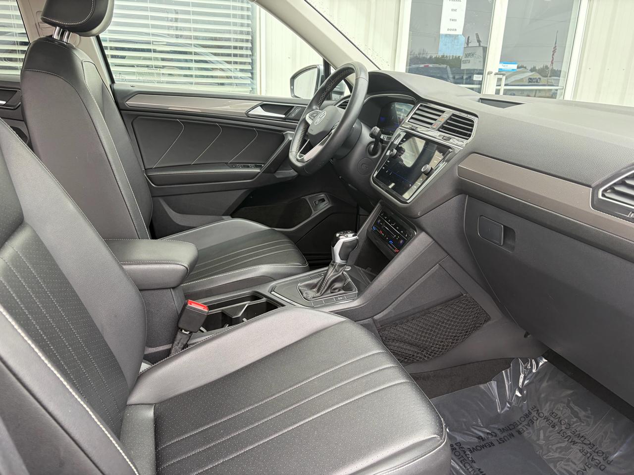 Volkswagen Tiguan 2.0T SE FWD 2024