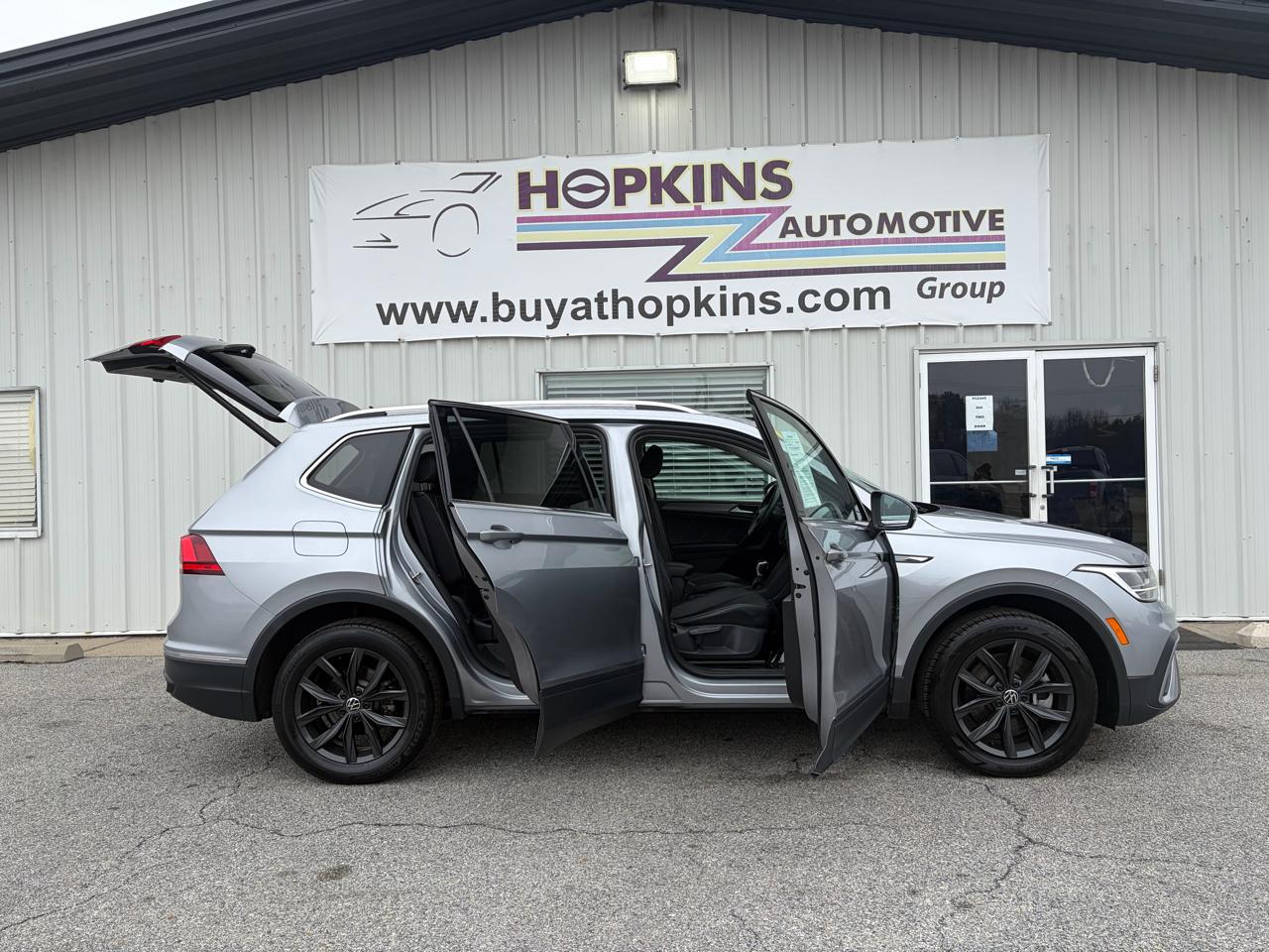 Volkswagen Tiguan 2.0T SE FWD 2024