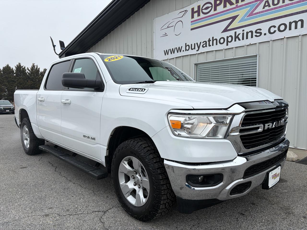 RAM 1500 Big Horn 4x4 Crew Cab 5'7" Box 2021