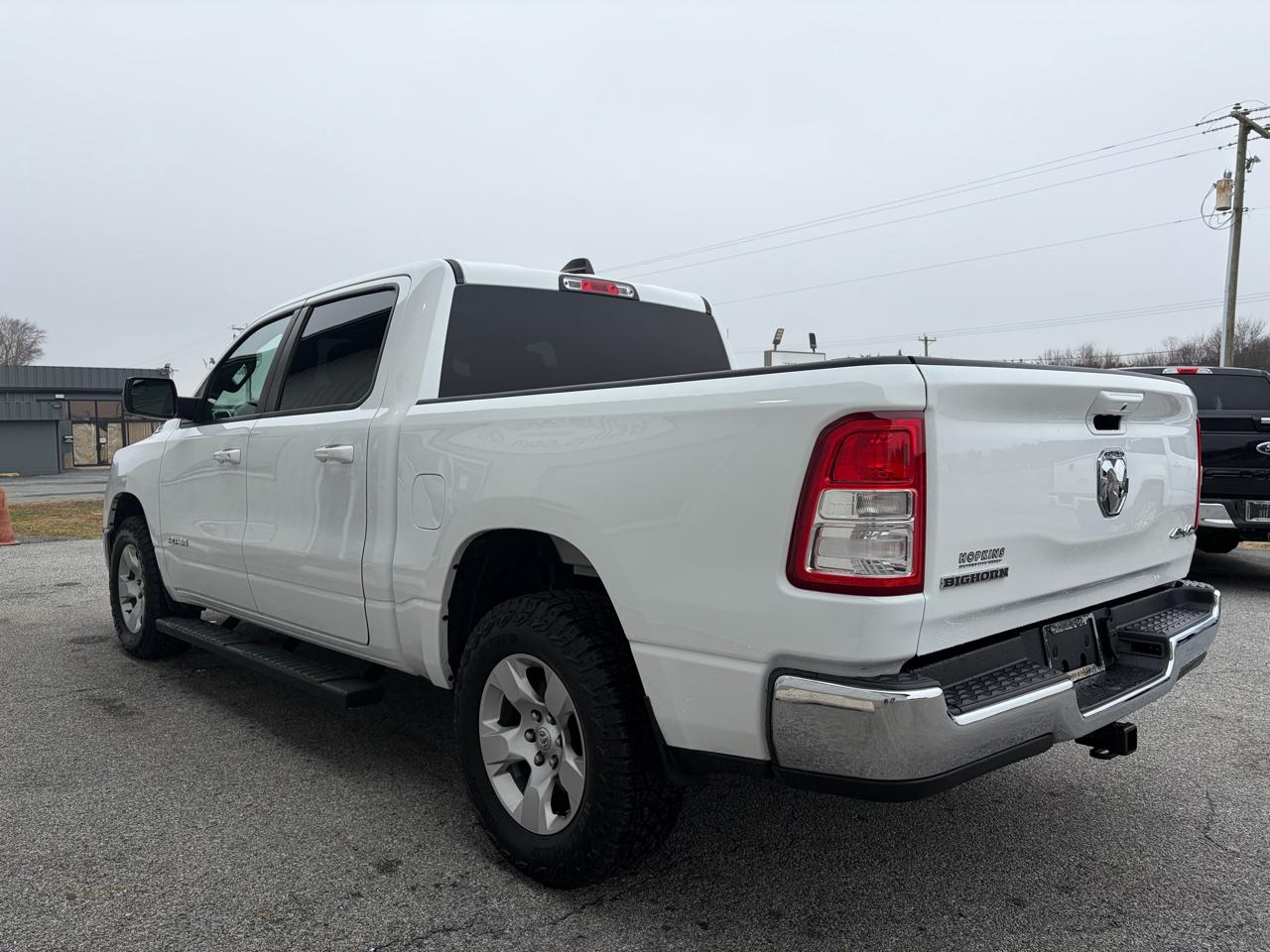 RAM 1500 Big Horn 4x4 Crew Cab 5'7" Box 2021