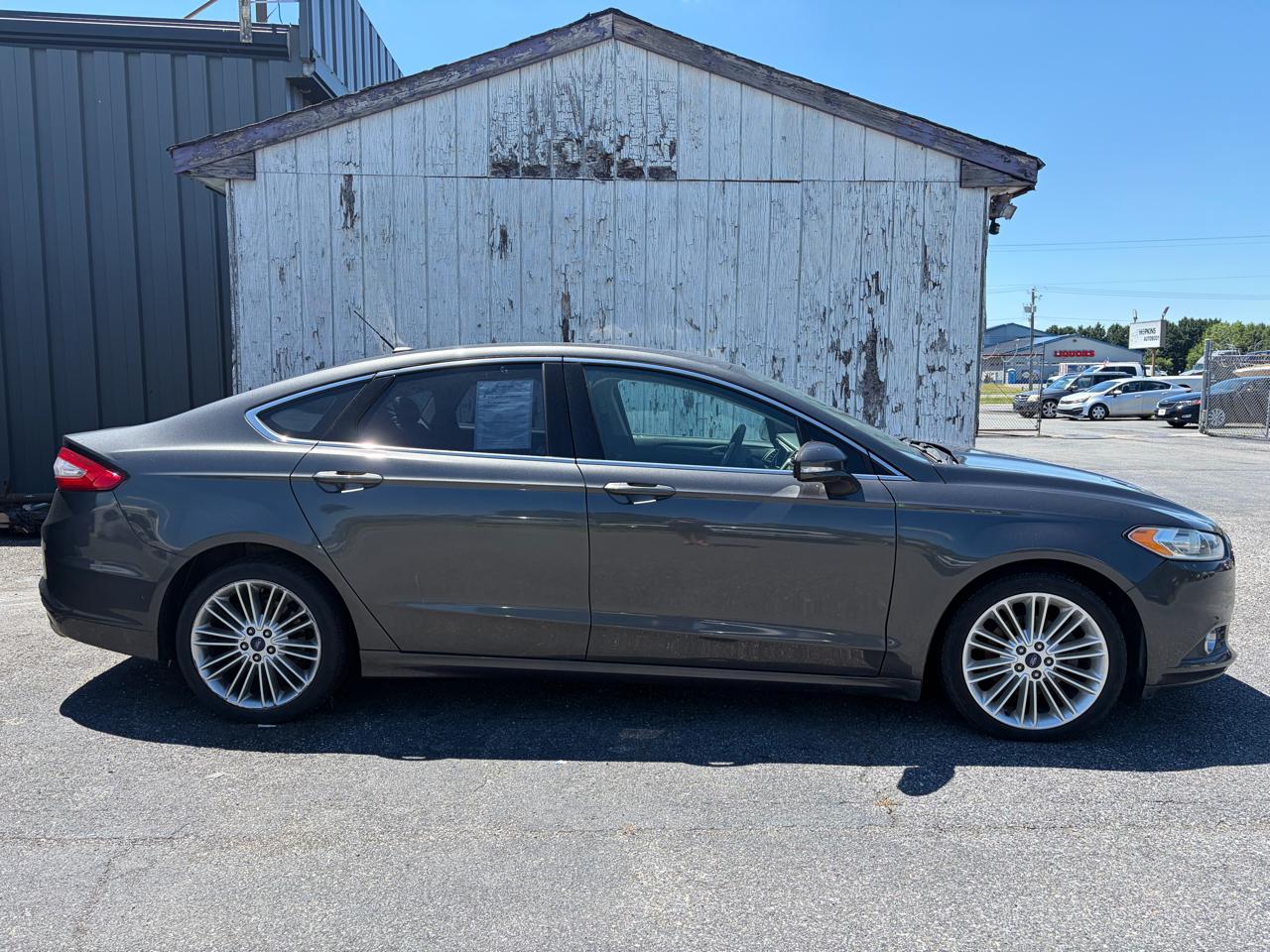 2015 Ford Fusion 4dr Sdn SE FWD