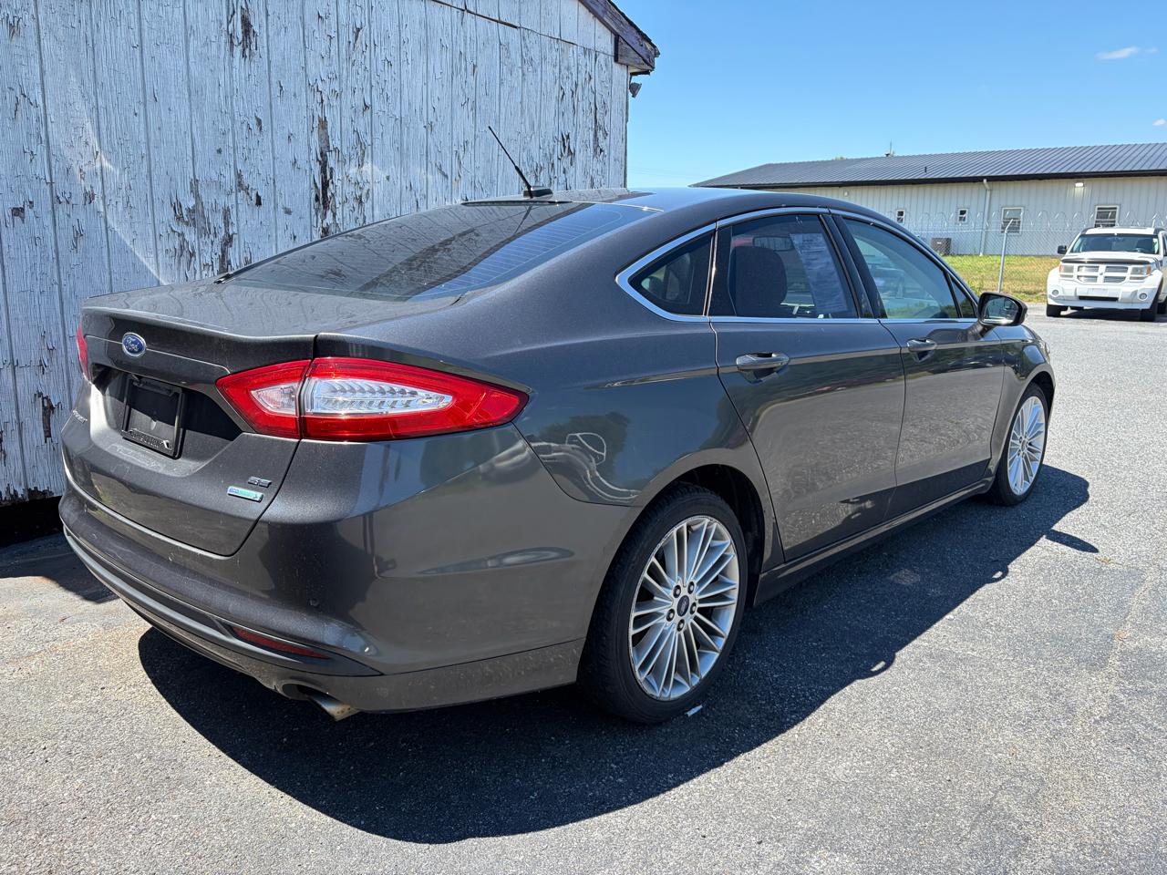 Ford Fusion 4dr Sdn SE FWD 2015