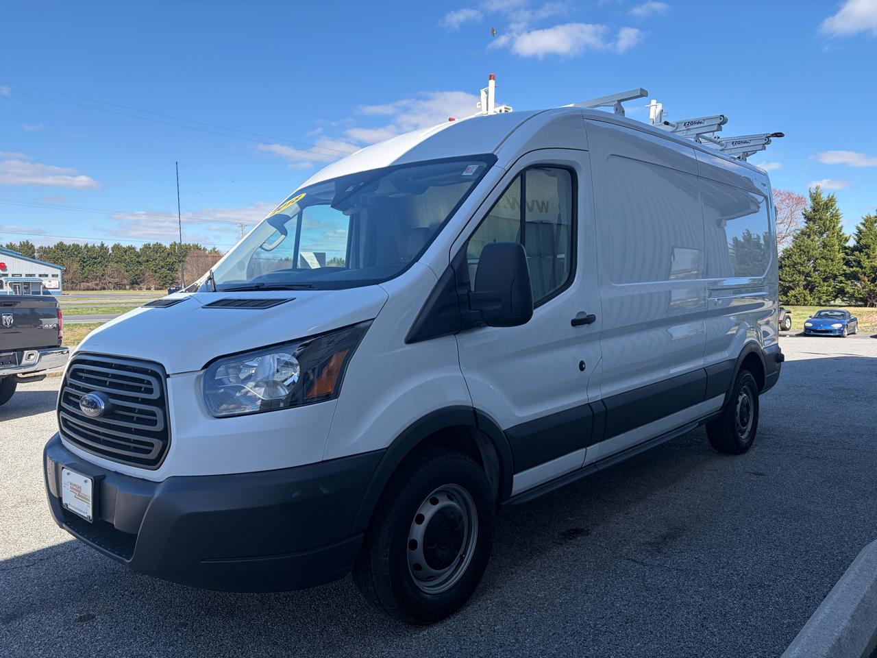Ford Transit Van T-250 148" Med Rf 9000 GVWR Sliding RH Dr 2018