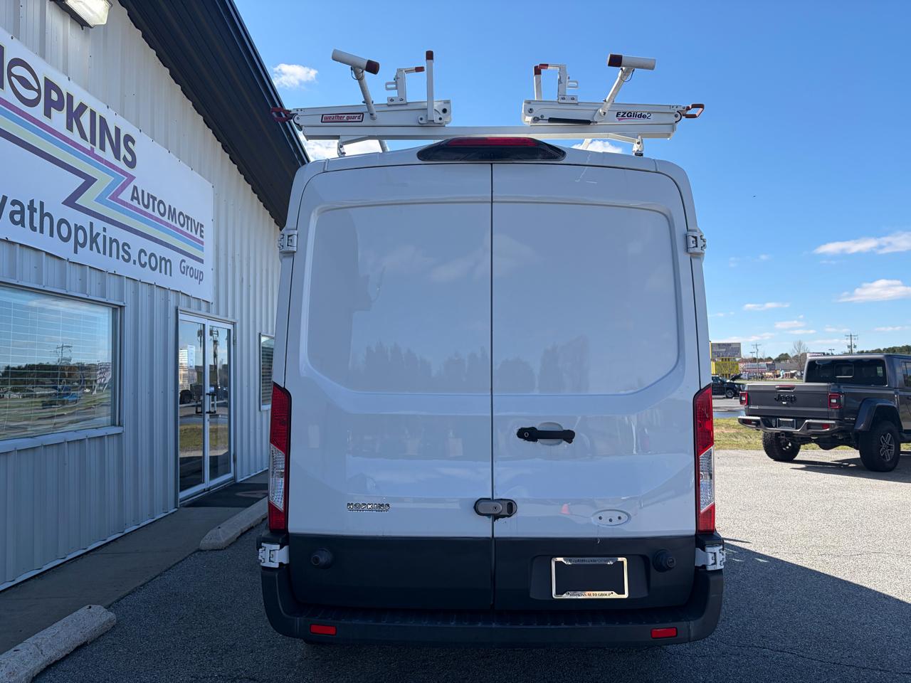 Ford Transit Van T-250 148" Med Rf 9000 GVWR Sliding RH Dr 2018