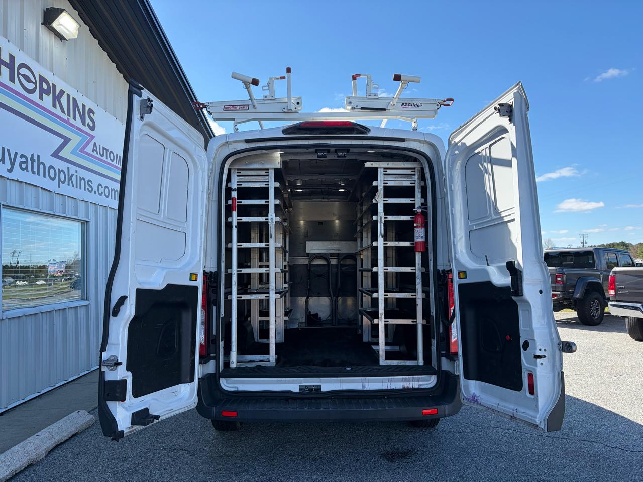 Ford Transit Van T-250 148" Med Rf 9000 GVWR Sliding RH Dr 2018