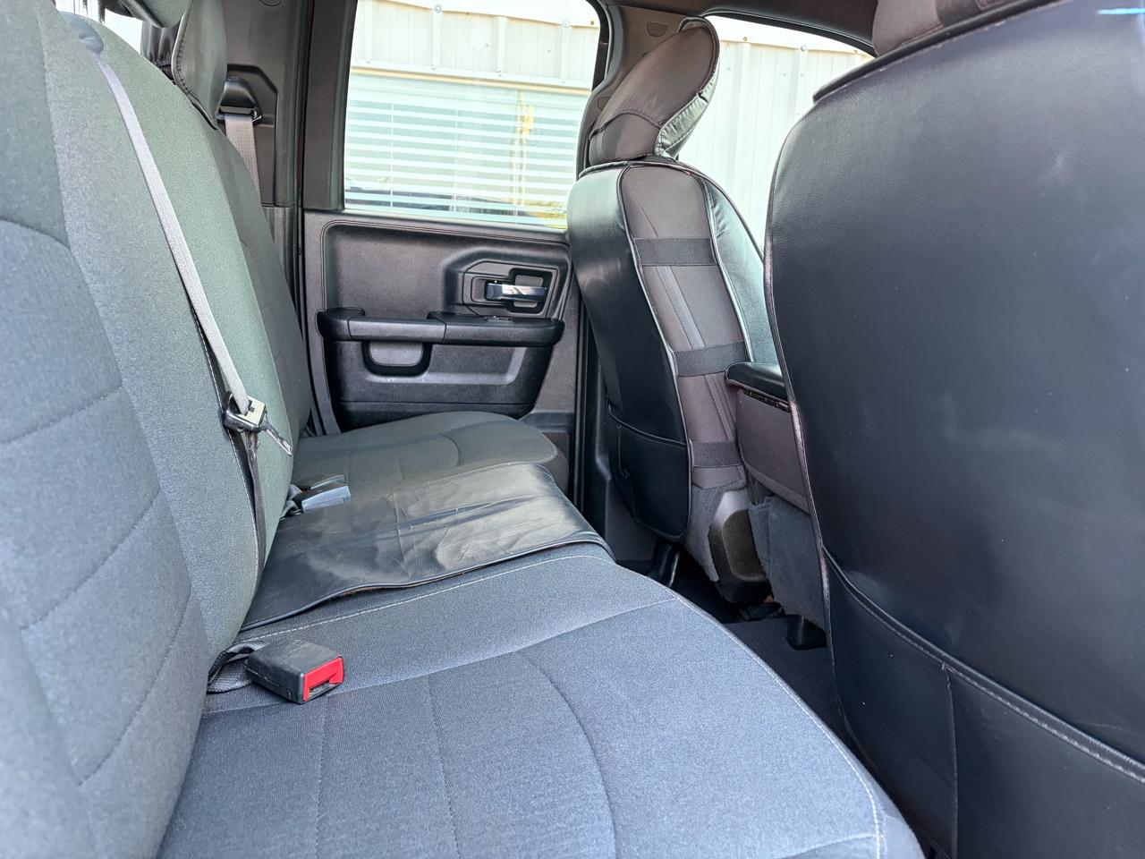 RAM 1500 Classic Warlock 4x4 Quad Cab 6'4" Box 2022