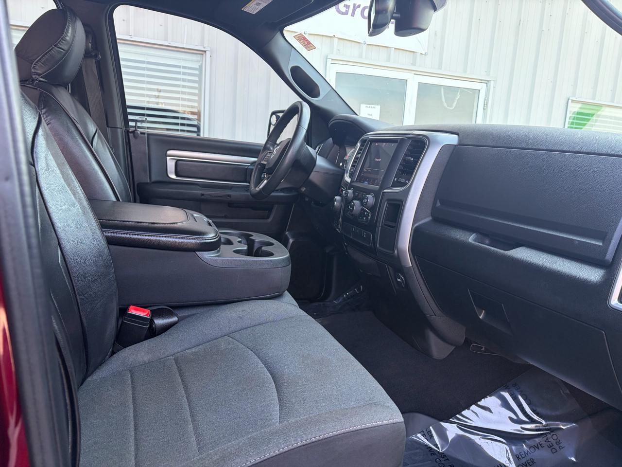 RAM 1500 Classic Warlock 4x4 Quad Cab 6'4" Box 2022