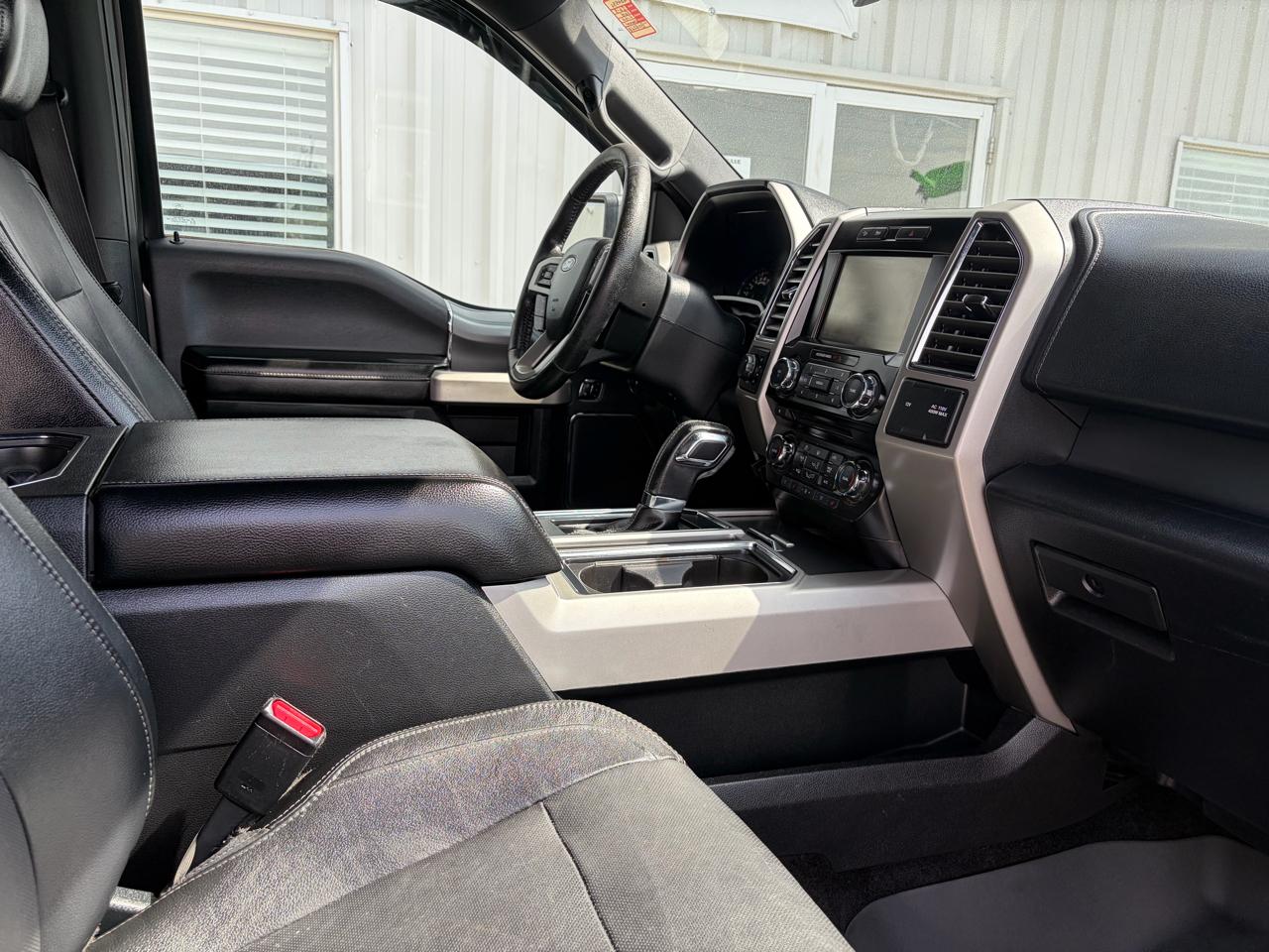Ford F-150 4WD SuperCrew 145" XLT 2015