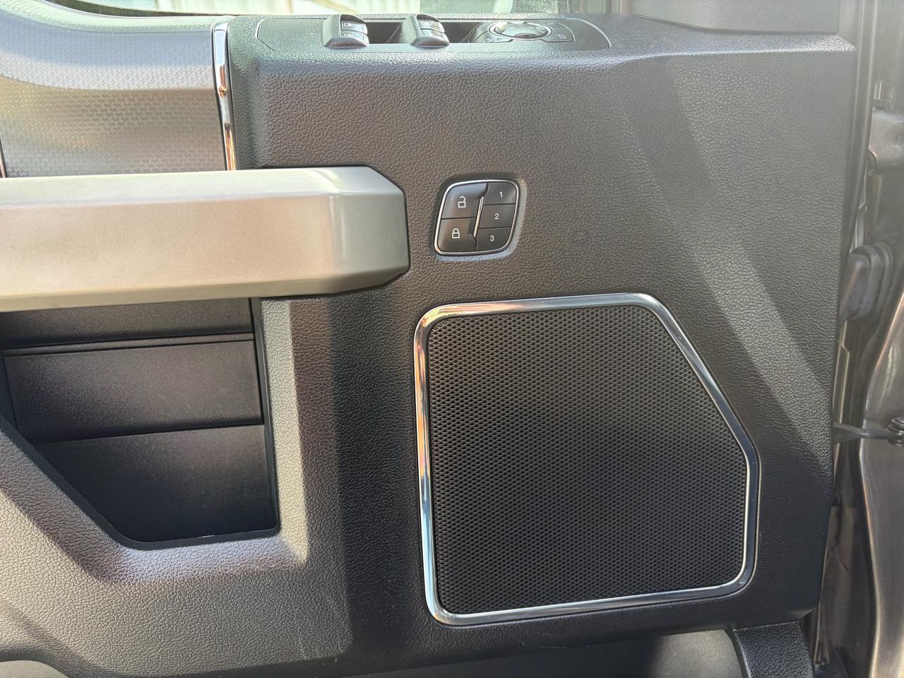 Ford F-150 4WD SuperCrew 145" XLT 2015