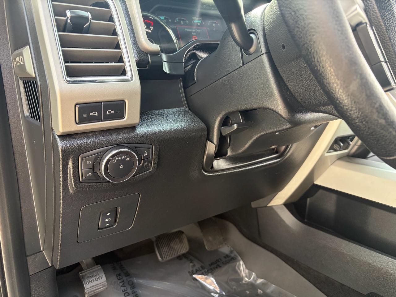 Ford F-150 4WD SuperCrew 145" XLT 2015