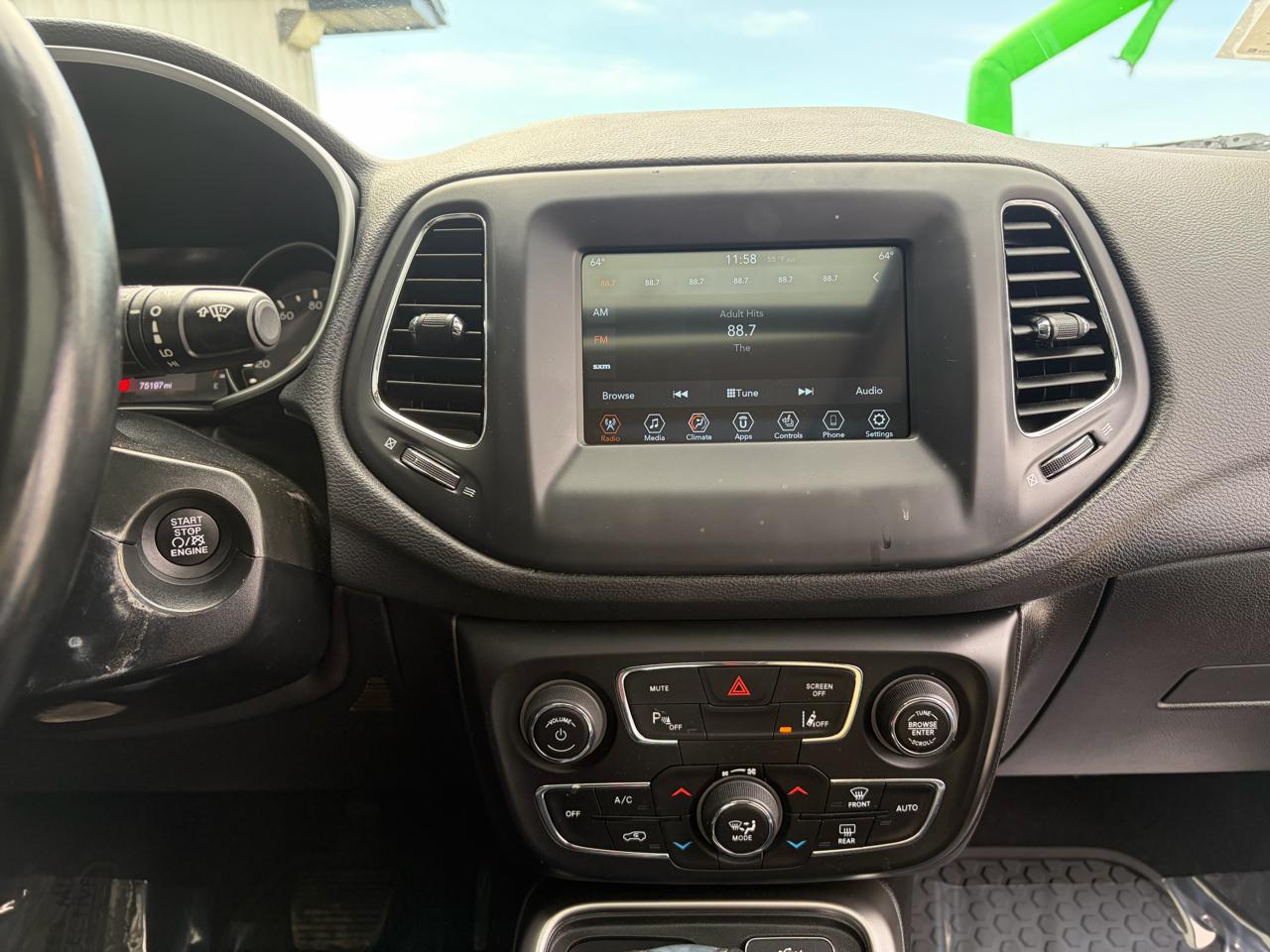 Jeep Compass Latitude w/Sun/Safety Pkg 4x4 2020