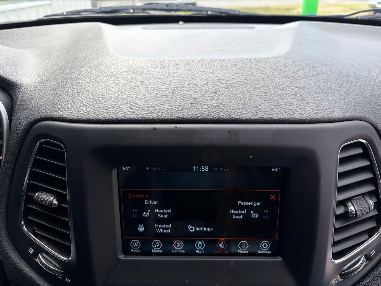 Jeep Compass Latitude w/Sun/Safety Pkg 4x4 2020