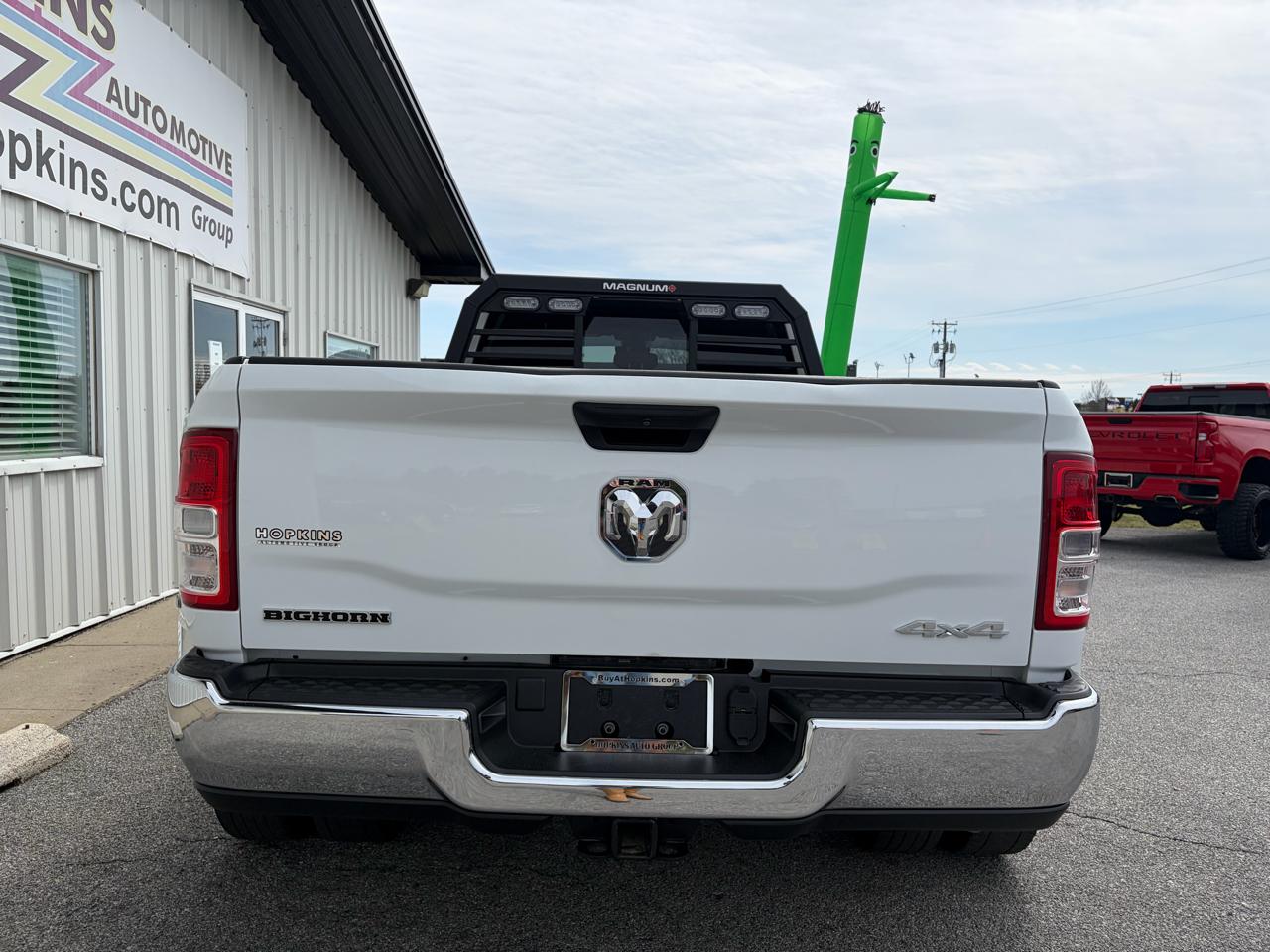 RAM 3500 Big Horn 4x4 Crew Cab 8' Box 2024