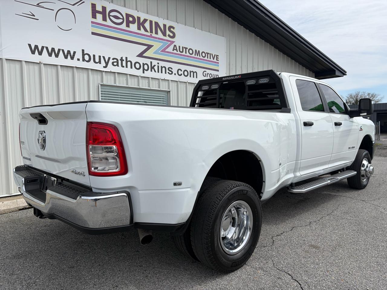 RAM 3500 Big Horn 4x4 Crew Cab 8' Box 2024