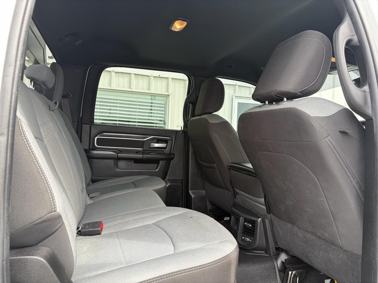 RAM 3500 Big Horn 4x4 Crew Cab 8' Box 2024