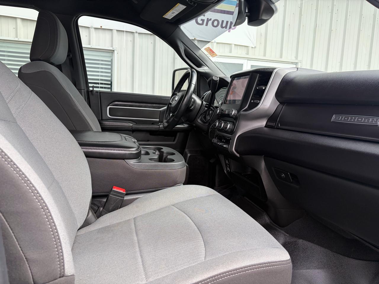 RAM 3500 Big Horn 4x4 Crew Cab 8' Box 2024