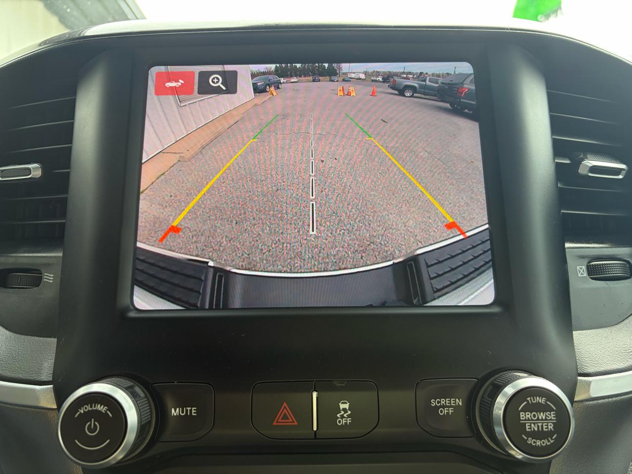 RAM 3500 Big Horn 4x4 Crew Cab 8' Box 2024