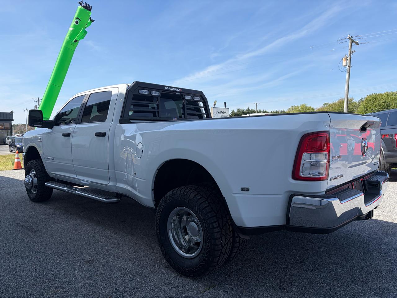 RAM 3500 Big Horn 4x4 Crew Cab 8' Box 2024
