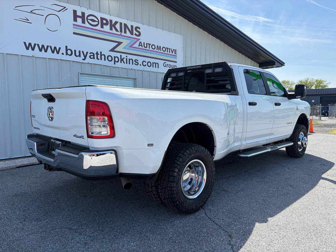 RAM 3500 Big Horn 4x4 Crew Cab 8' Box 2024