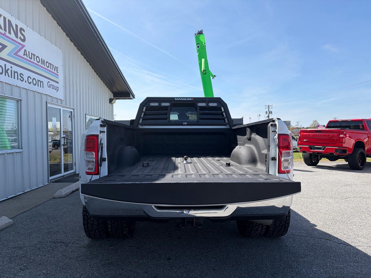 RAM 3500 Big Horn 4x4 Crew Cab 8' Box 2024