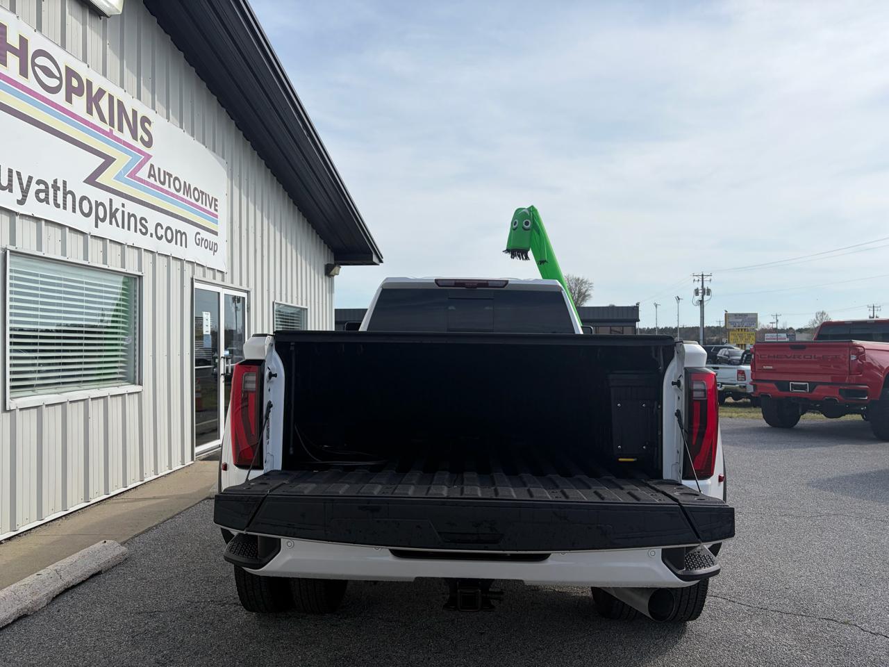 GMC Sierra 3500HD 4WD Crew Cab 172" Denali 2024