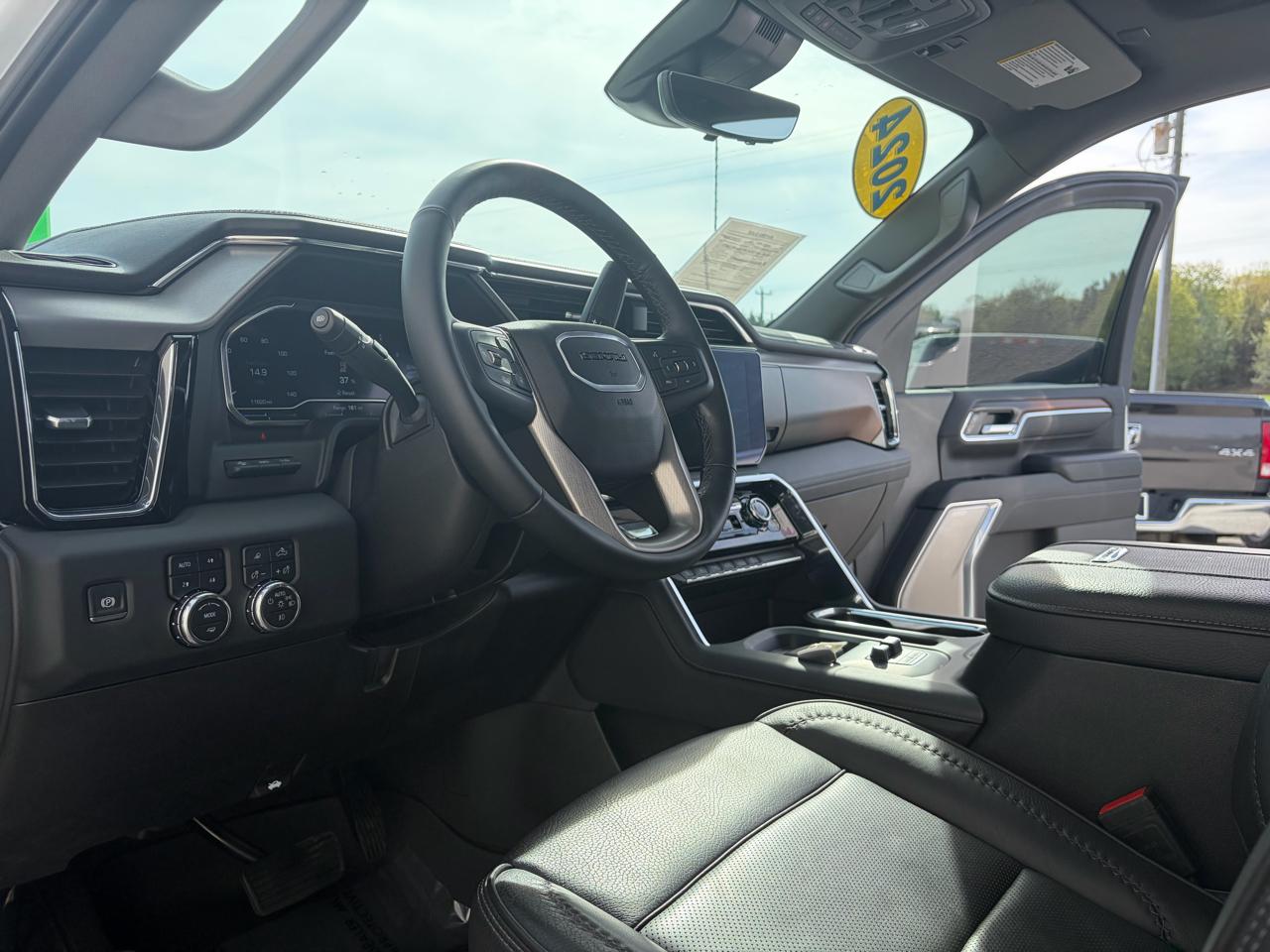 GMC Sierra 3500HD 4WD Crew Cab 172" Denali 2024