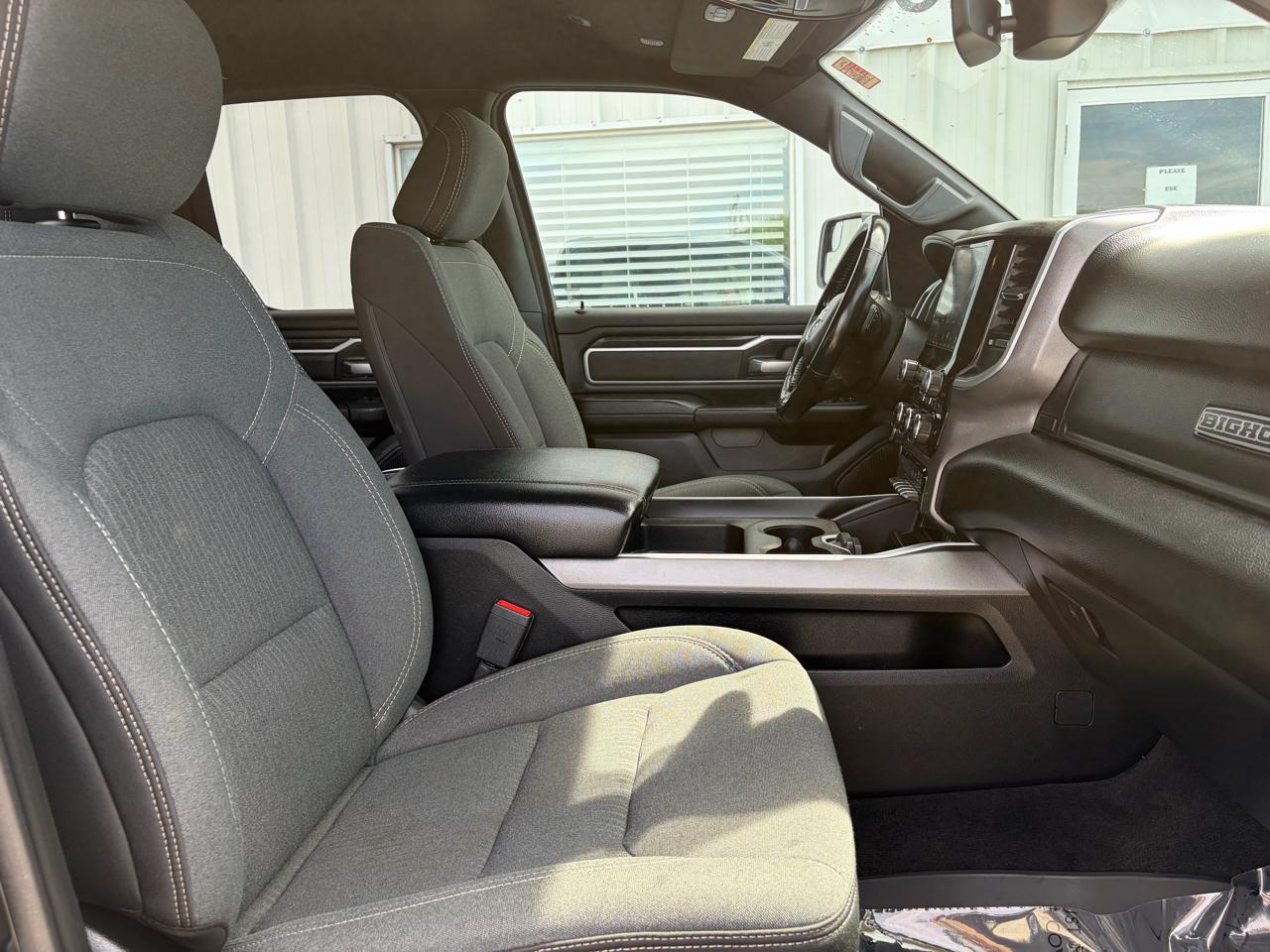 RAM 1500 Big Horn 4x4 Quad Cab 6'4" Box 2021