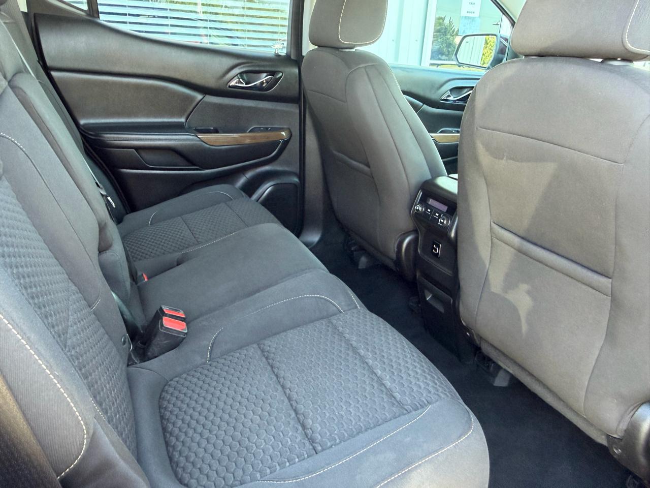 GMC Acadia AWD 4dr SLE w/SLE-2 2018