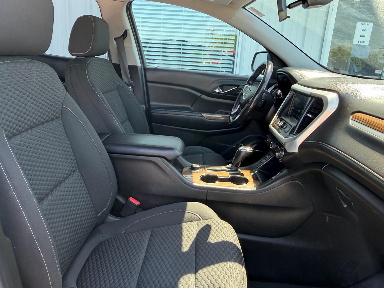GMC Acadia AWD 4dr SLE w/SLE-2 2018