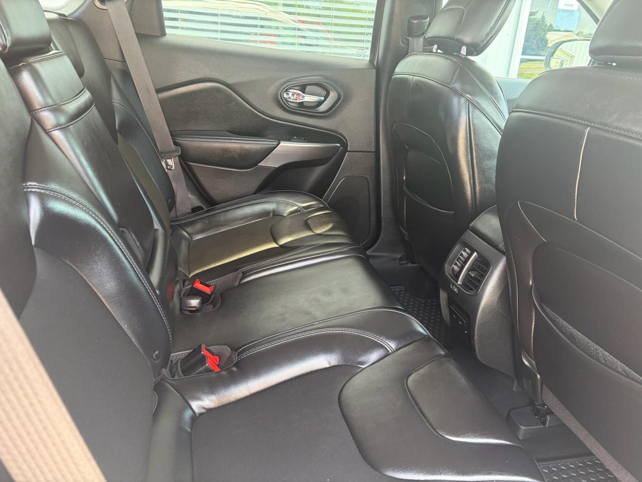 Jeep Cherokee Latitude Plus 4x4 2019