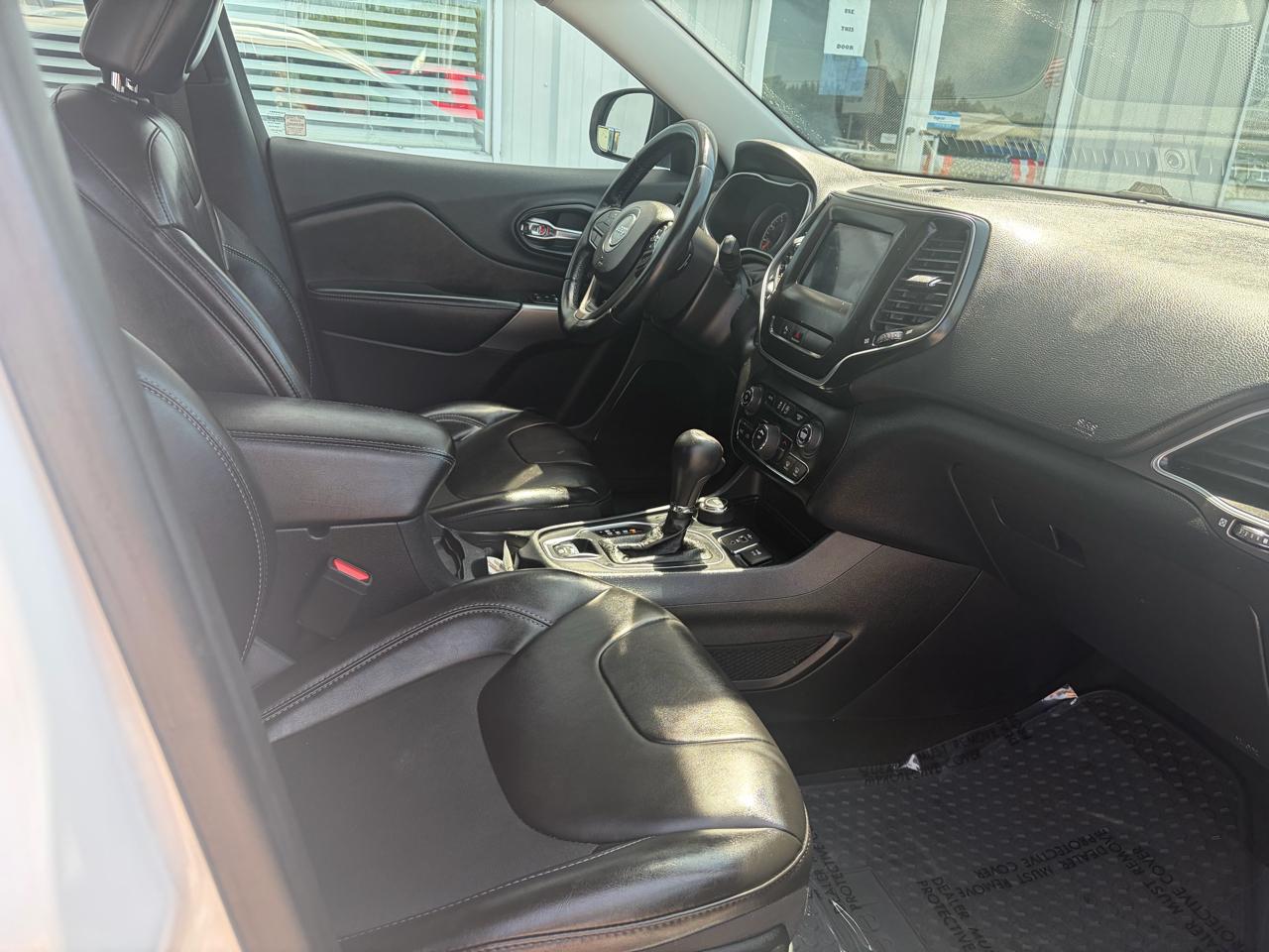 Jeep Cherokee Latitude Plus 4x4 2019