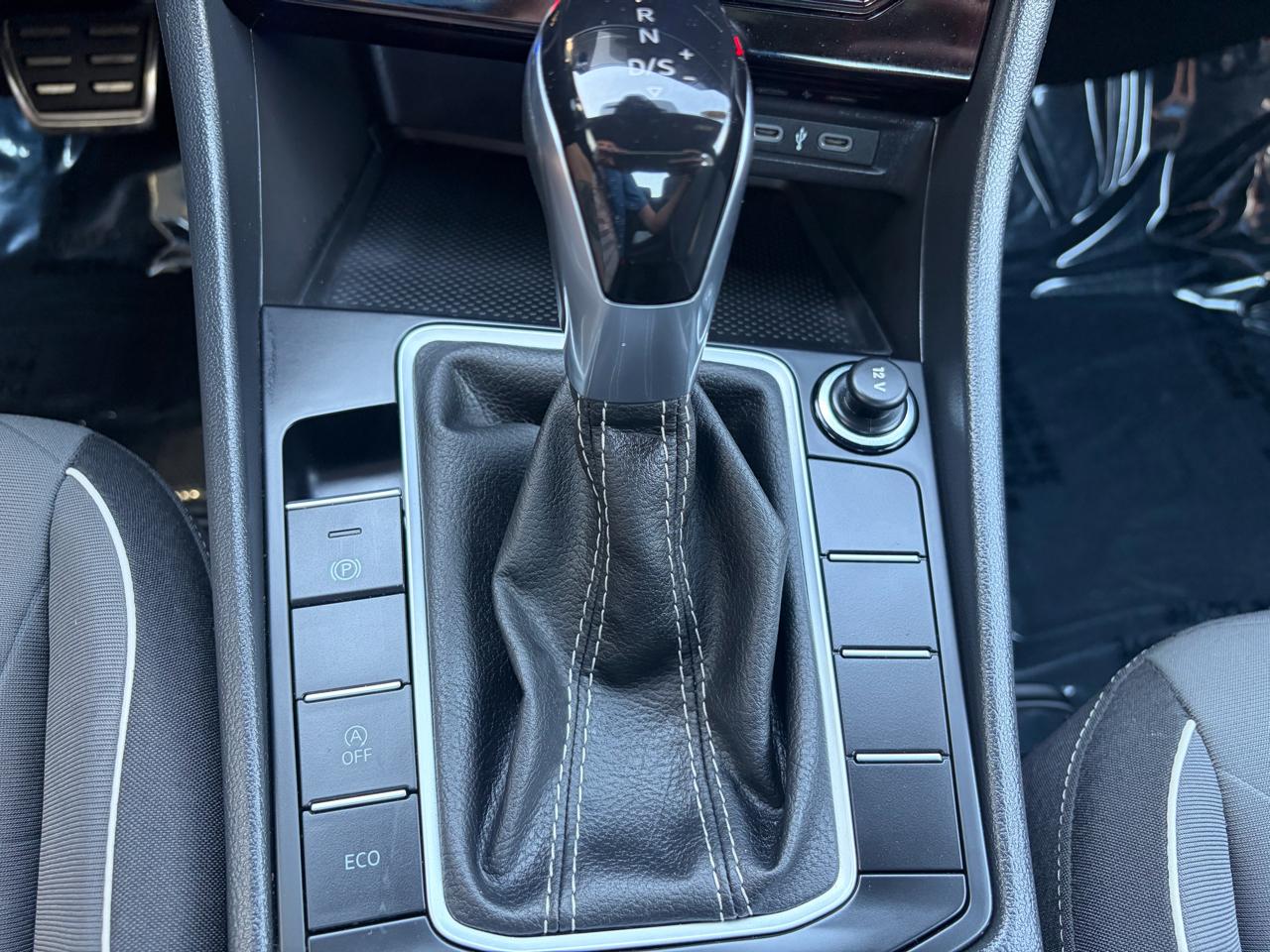Volkswagen Jetta Sport Auto 2025