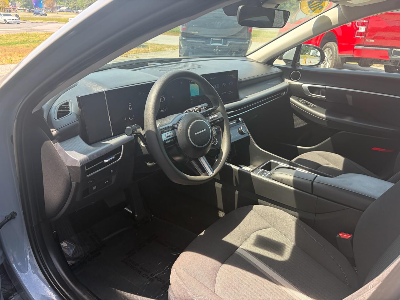 Hyundai Sonata SEL FWD 2025