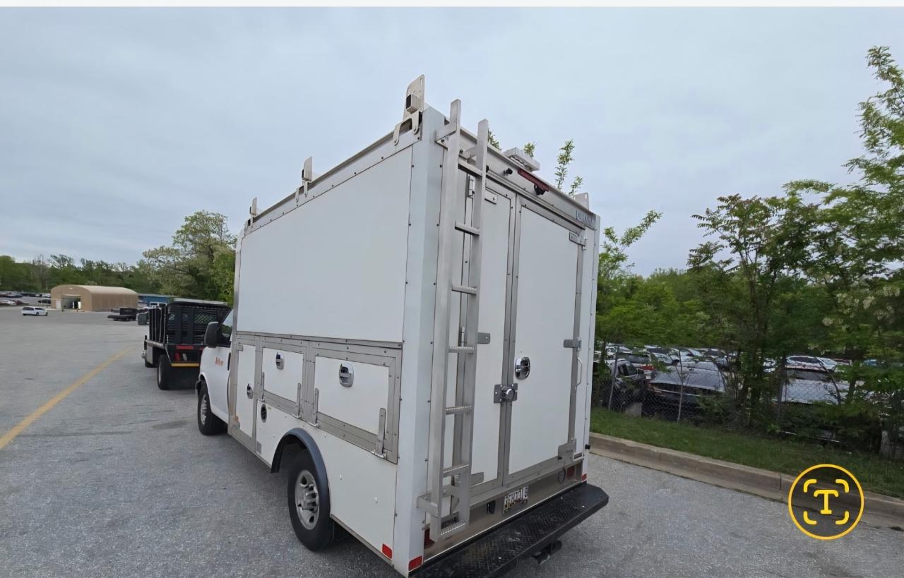 Chevrolet Express Commercial Cutaway 3500 Van 139" 2023