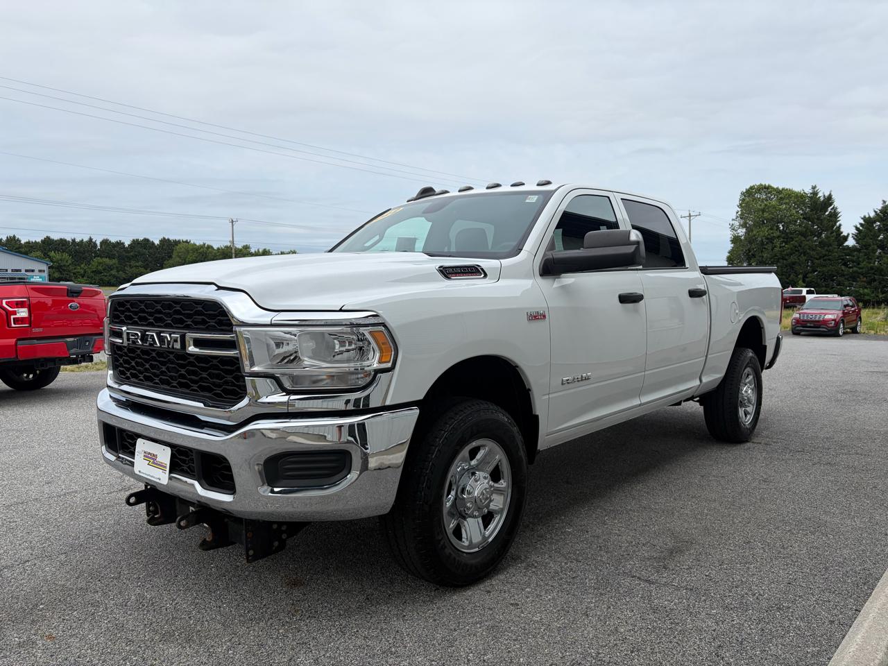 RAM 2500 Tradesman 4x4 Crew Cab 6'4" Box 2022