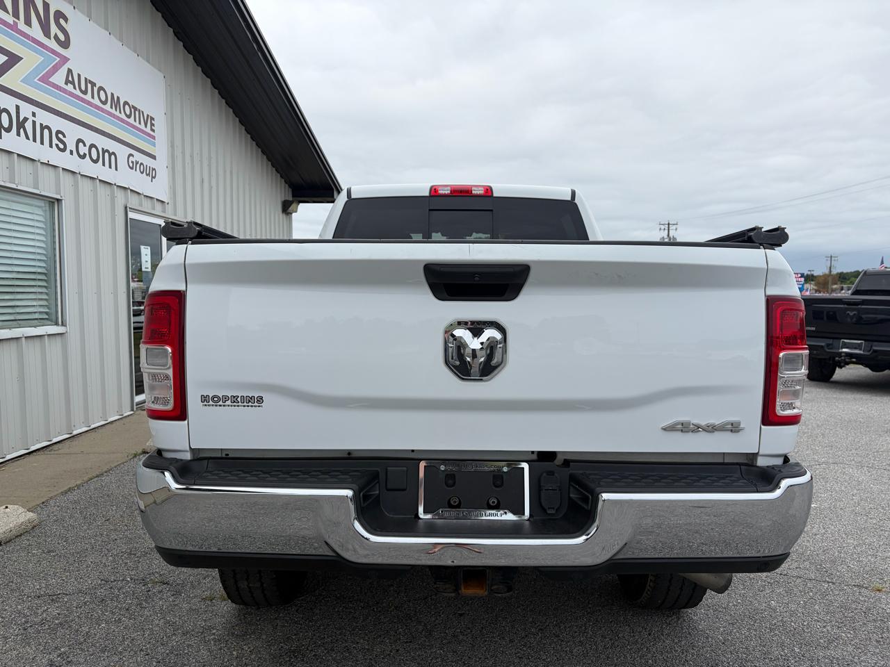 RAM 2500 Tradesman 4x4 Crew Cab 6'4" Box 2022