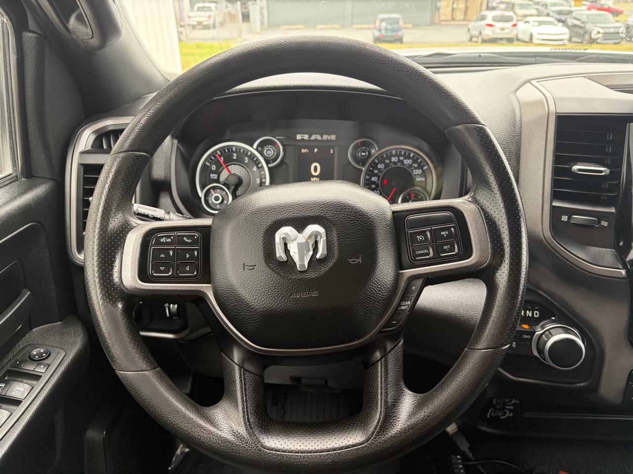 RAM 2500 Tradesman 4x4 Crew Cab 6'4" Box 2022