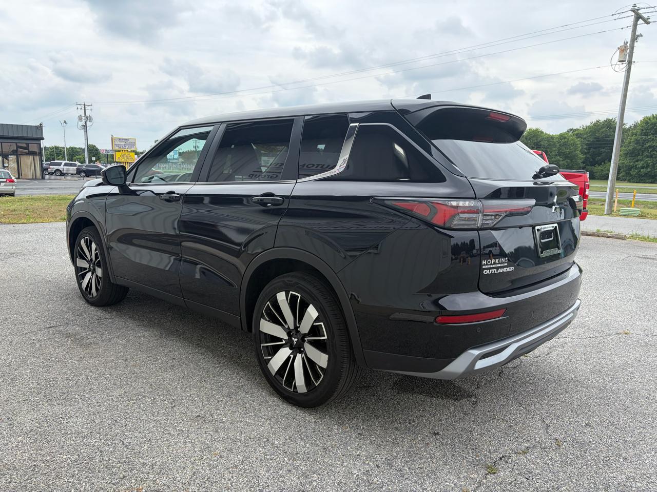 Mitsubishi Outlander SE FWD 2025