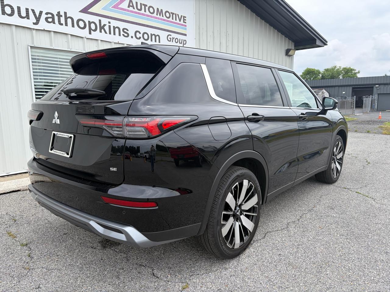 Mitsubishi Outlander SE FWD 2025